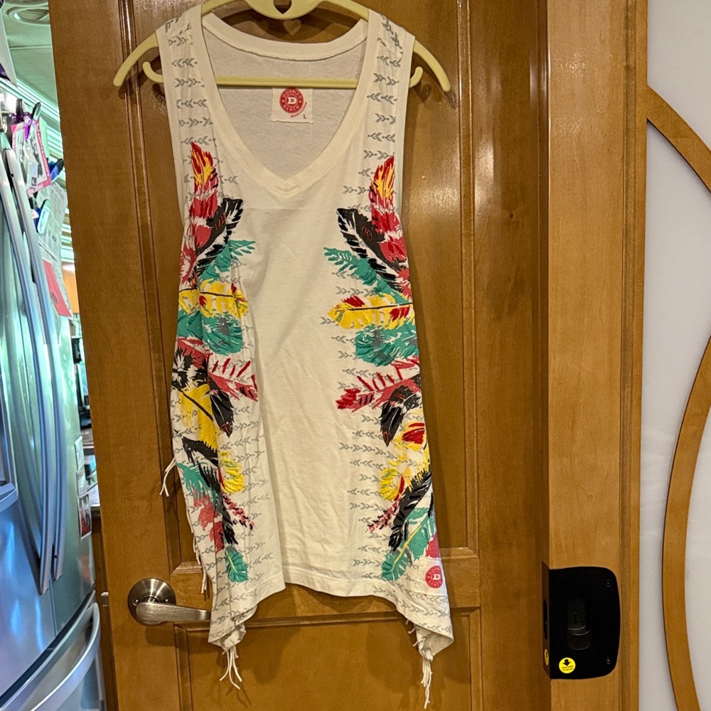 Double D Ranch Colorful Feather Print Sleeveless Top